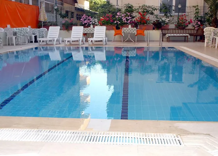 Kleopatra Hermes 3*